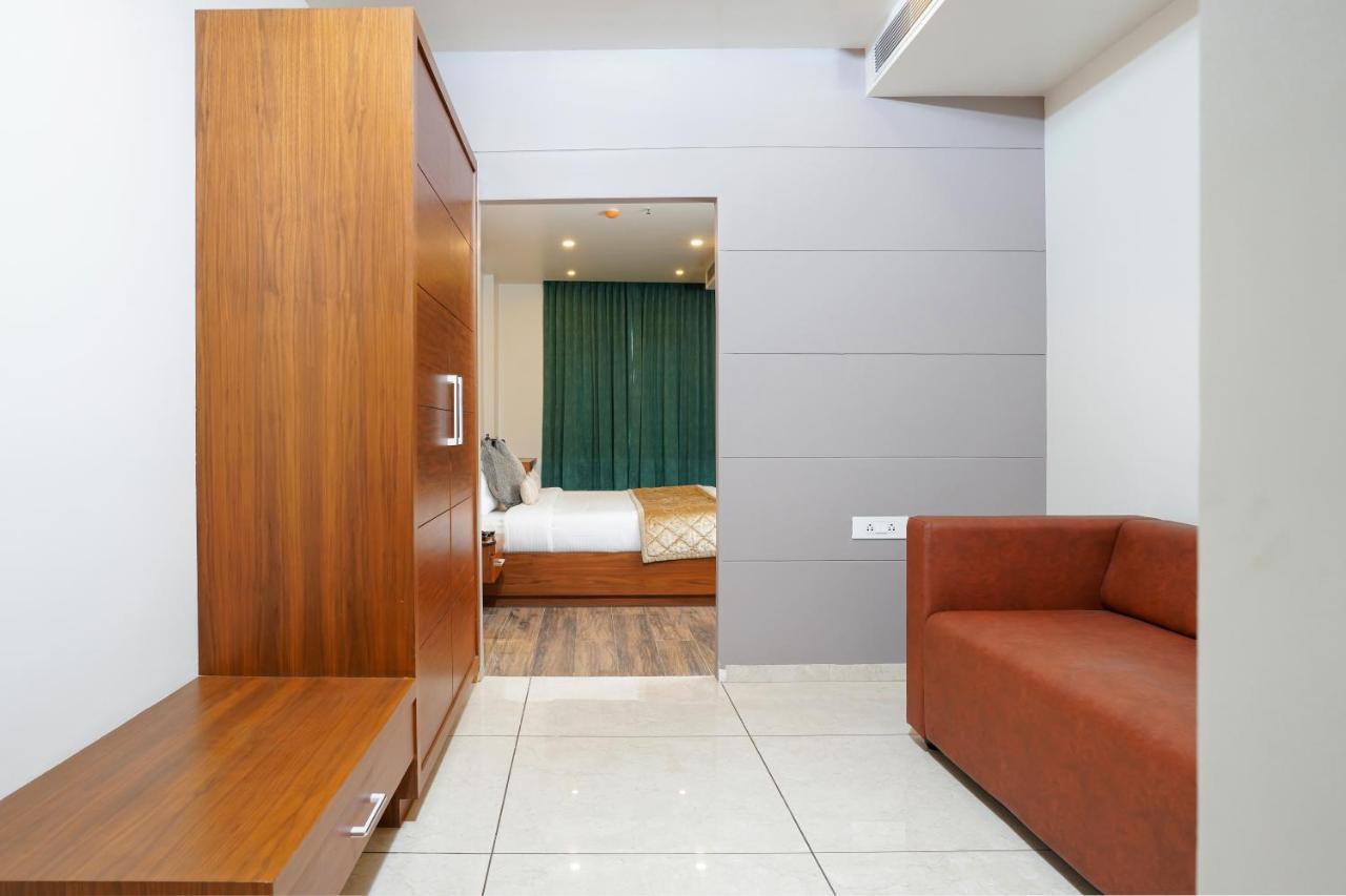 Nexstay River Mouth International Ferokh Buitenkant foto